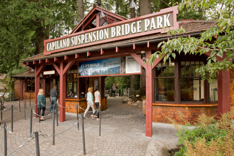 Capilano Suspension Bridge Park - Vancouver Hop On Hop Off Sightseeing ...